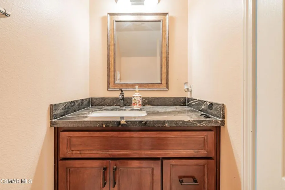 5053 Flagstone Lane Simi Valley, CA 93063