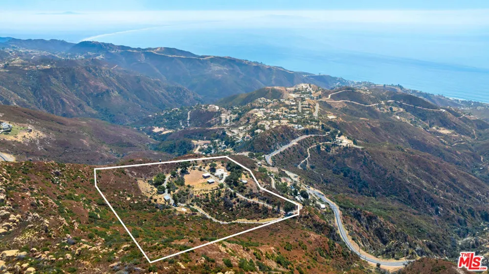 1301 Via Taz Malibu, CA 90265