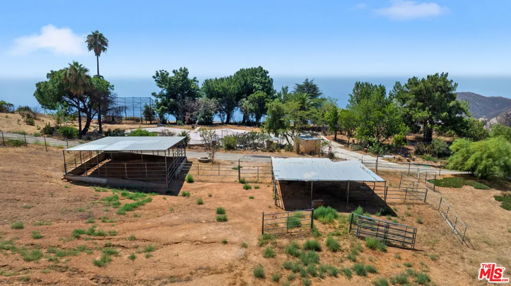 1301 Via Taz Malibu, CA 90265