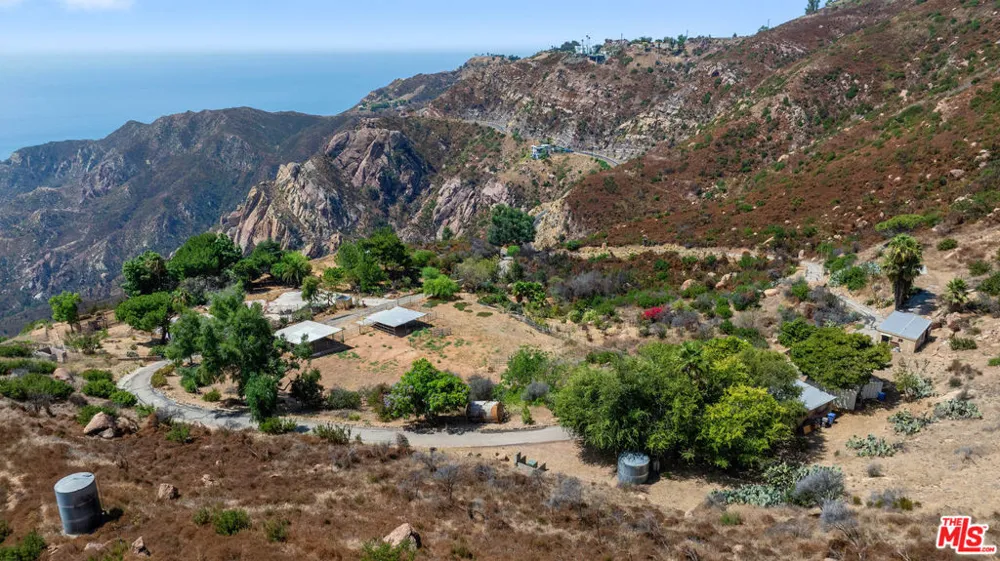 1301 Via Taz Malibu, CA 90265