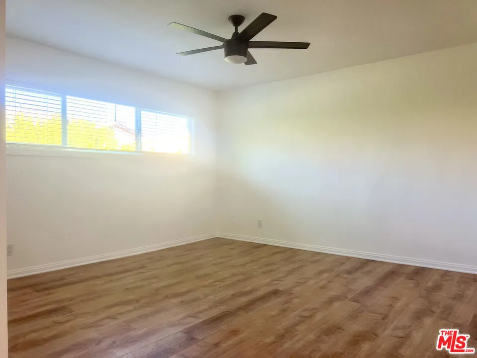 5263 Riverton Avenue #8 North Hollywood, CA 91601