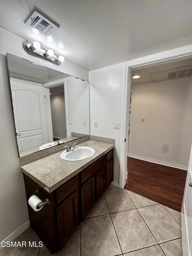 13525 Vanowen Street #106 Van Nuys, CA 91405