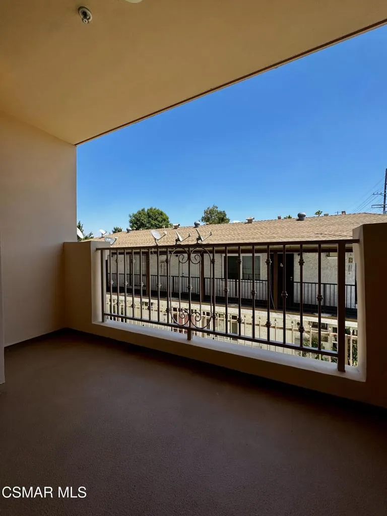 13525 Vanowen Street #106 Van Nuys, CA 91405