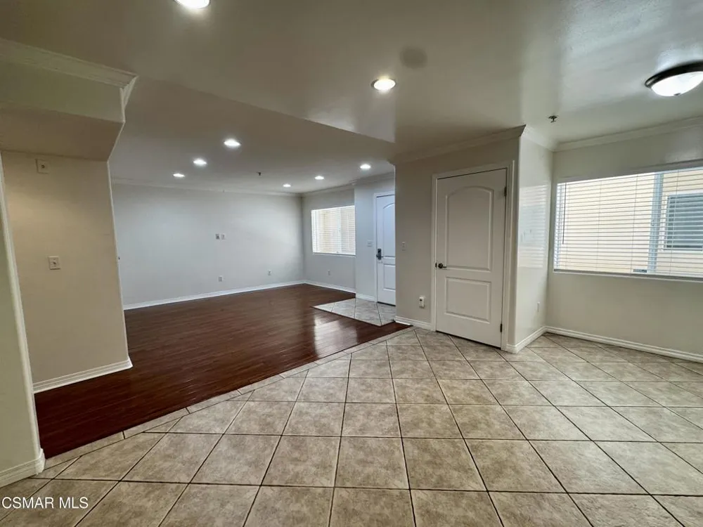 13525 Vanowen Street #106 Van Nuys, CA 91405