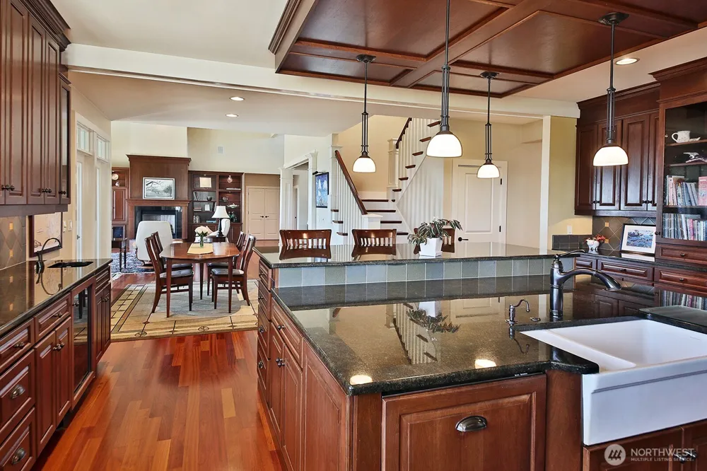 2382 Soundview Drive Langley, WA 98260