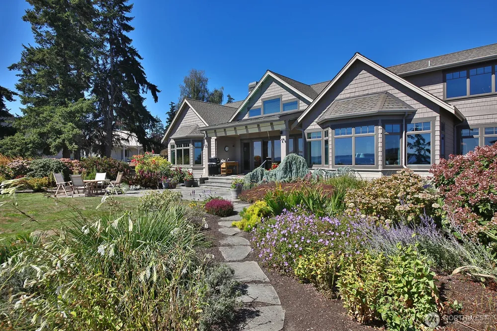 2382 Soundview Drive Langley, WA 98260