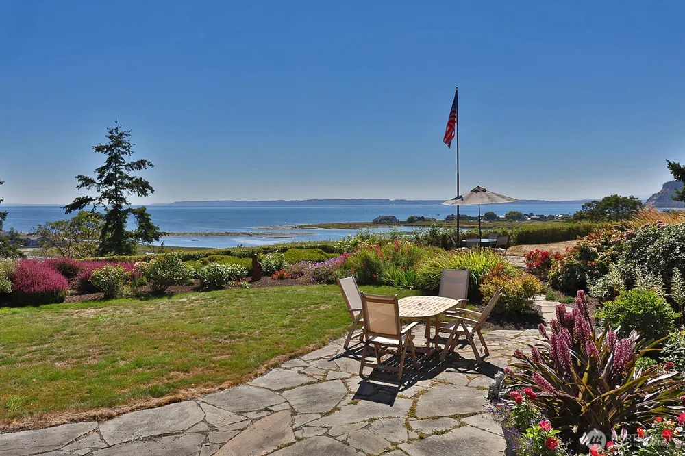 2382 Soundview Drive Langley, WA 98260