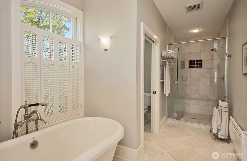 2382 Soundview Drive Langley, WA 98260