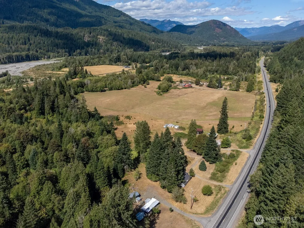 11737 US Hwy 12 Randle, WA 98377