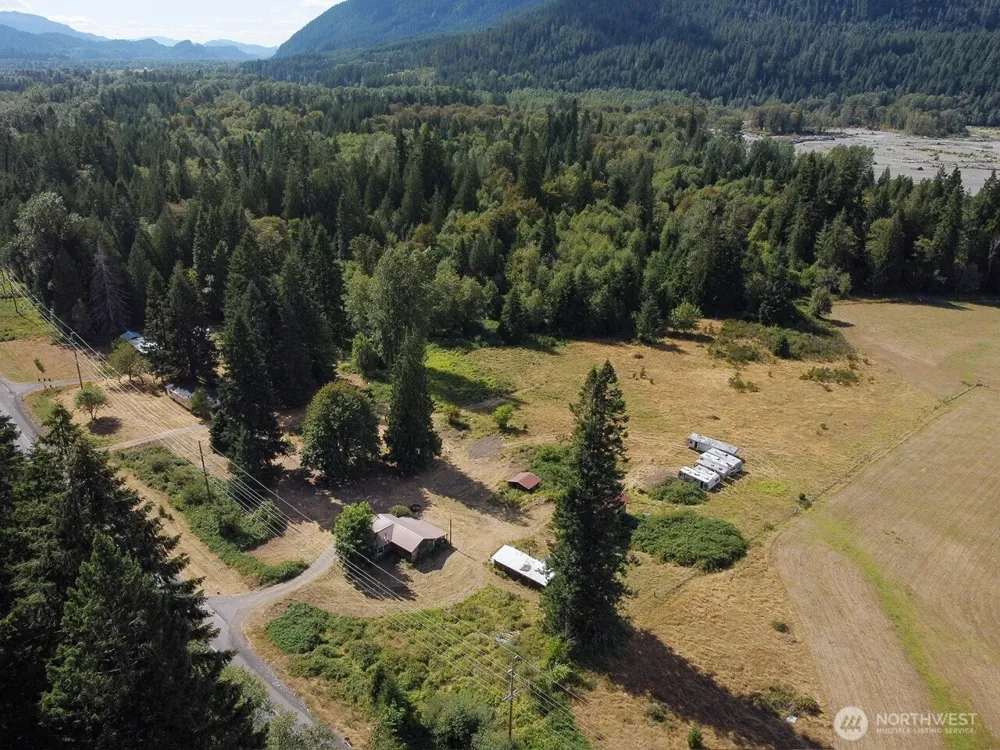 11737 US Hwy 12 Randle, WA 98377