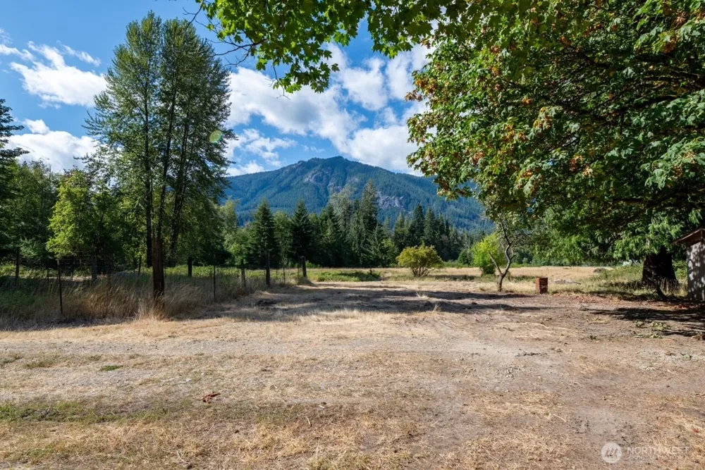 11737 US Hwy 12 Randle, WA 98377