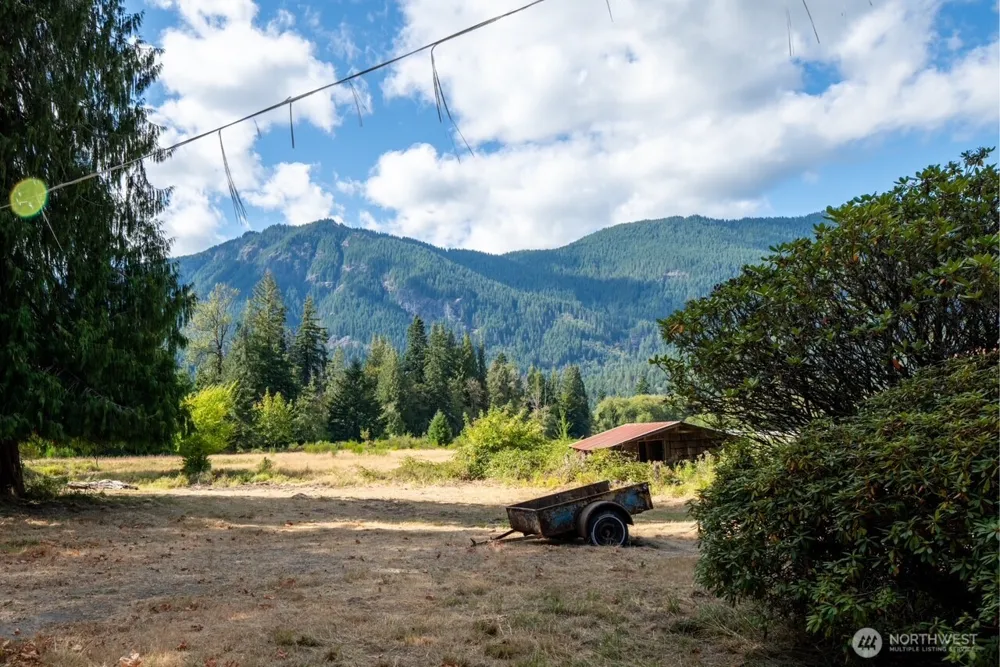 11737 US Hwy 12 Randle, WA 98377