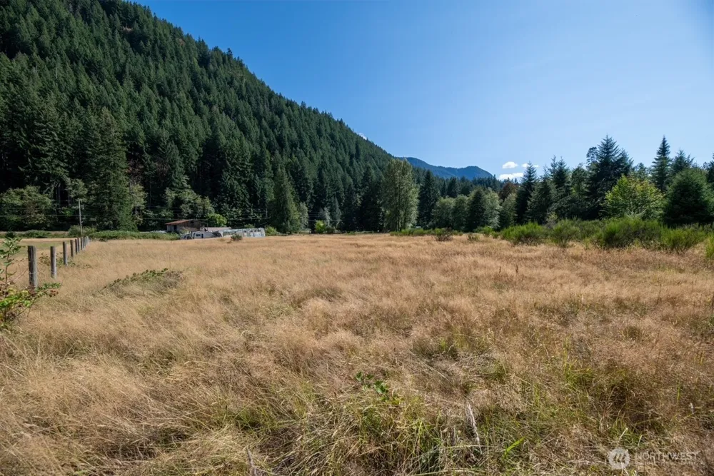 11737 US Hwy 12 Randle, WA 98377