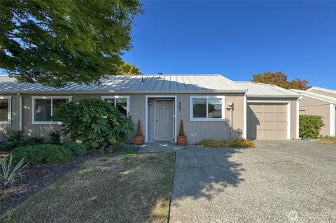 863 Littlejohn Way