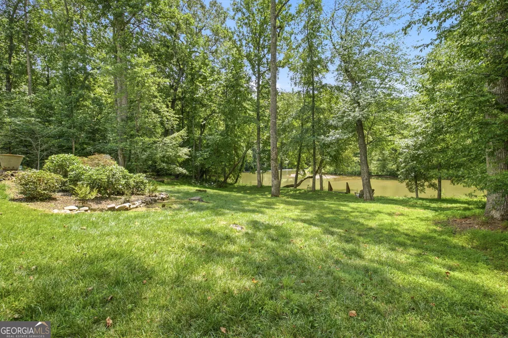 938 Waters ST W Clarkesville, GA 30523