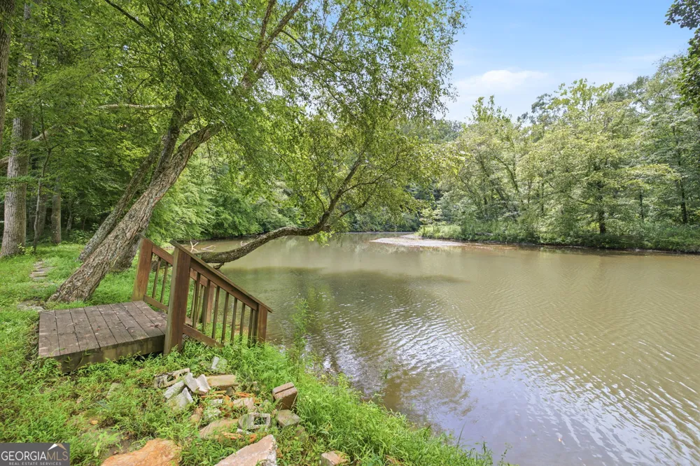 938 Waters ST W Clarkesville, GA 30523