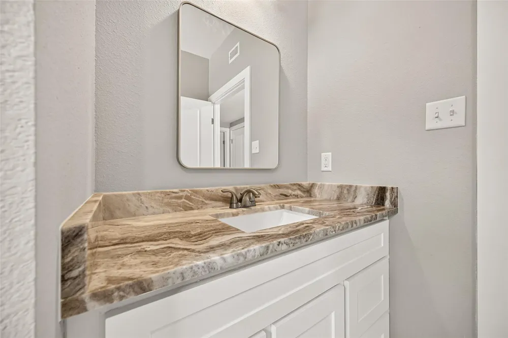 1147 Baja Road Montgomery, TX 77356