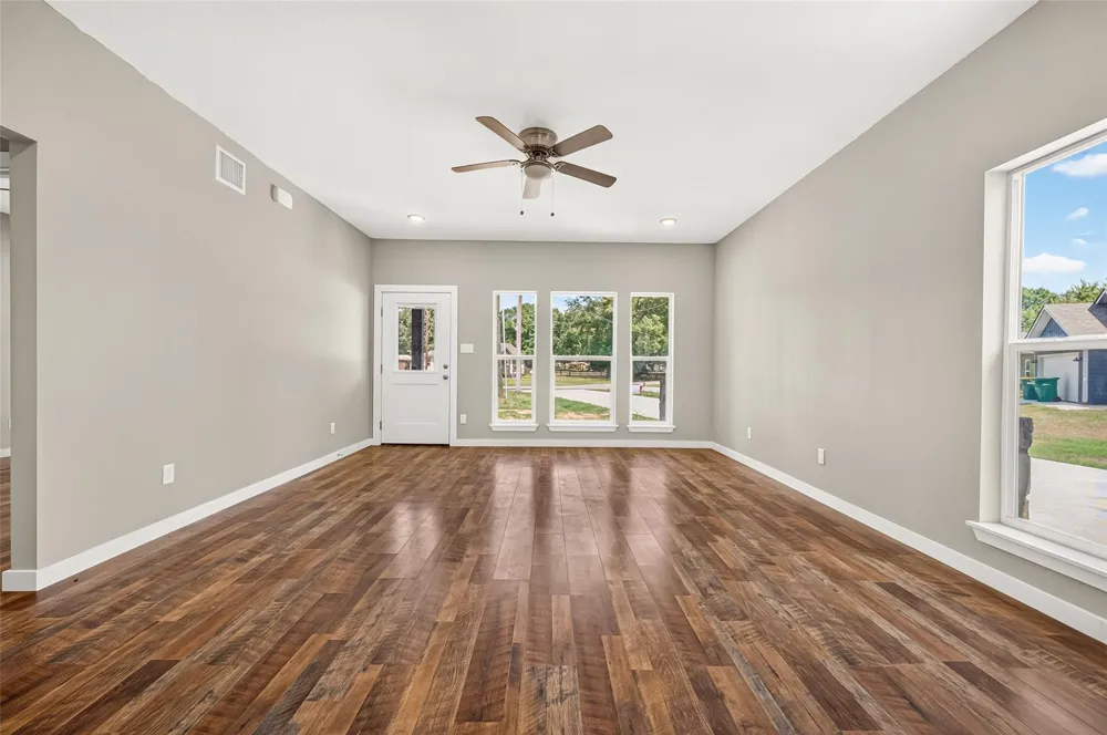 1147 Baja Road Montgomery, TX 77356