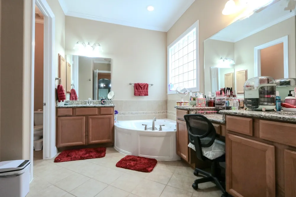 6514 Monrovia Lane Sugar Land, TX 77479