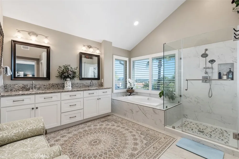 22385 Pineglen Mission Viejo, CA 92692