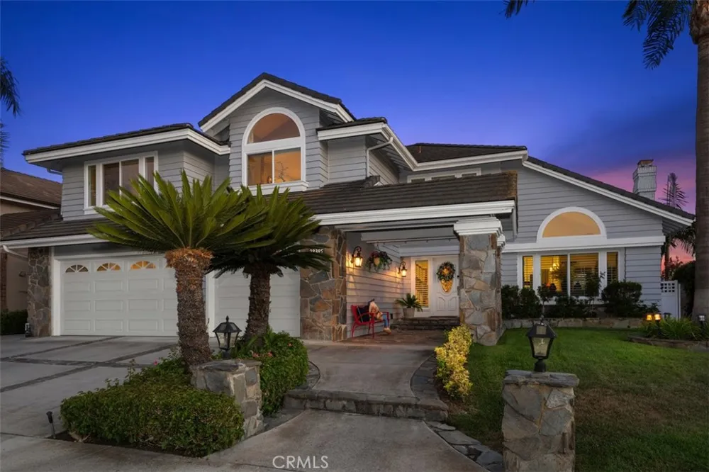 22385 Pineglen Mission Viejo, CA 92692