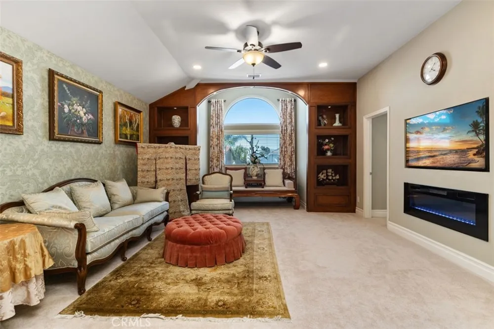 22385 Pineglen Mission Viejo, CA 92692