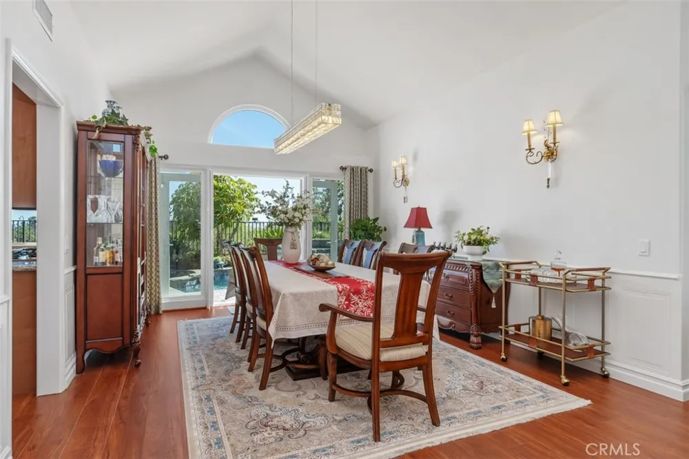 22385 Pineglen Mission Viejo, CA 92692