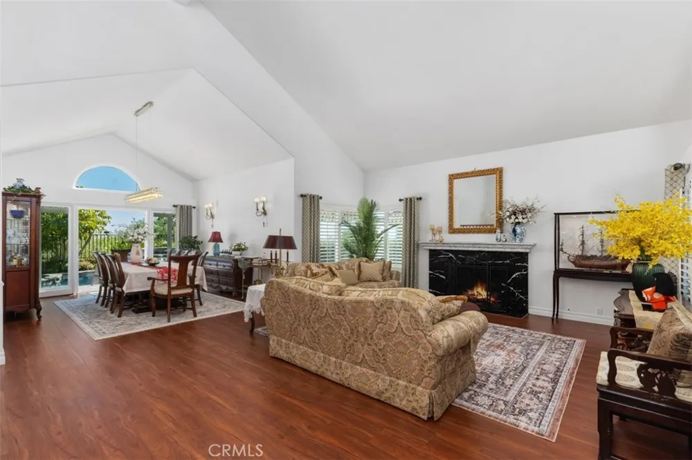 22385 Pineglen Mission Viejo, CA 92692