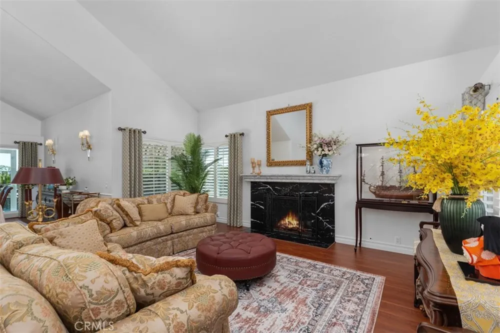 22385 Pineglen Mission Viejo, CA 92692