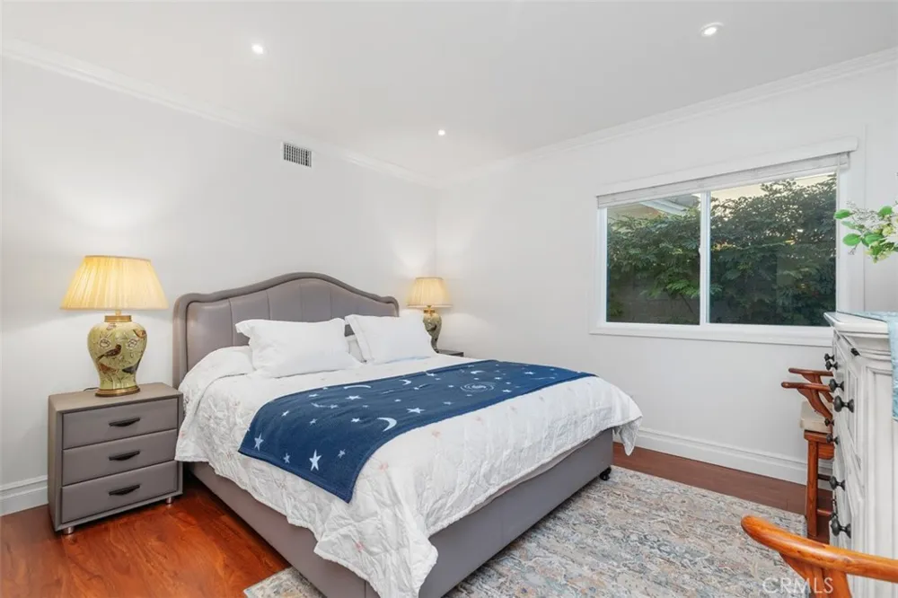 22385 Pineglen Mission Viejo, CA 92692