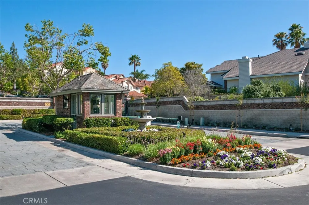 22385 Pineglen Mission Viejo, CA 92692