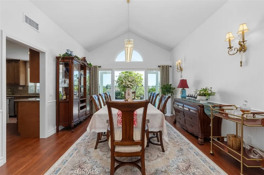 22385 Pineglen Mission Viejo, CA 92692