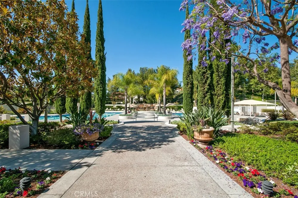 22385 Pineglen Mission Viejo, CA 92692