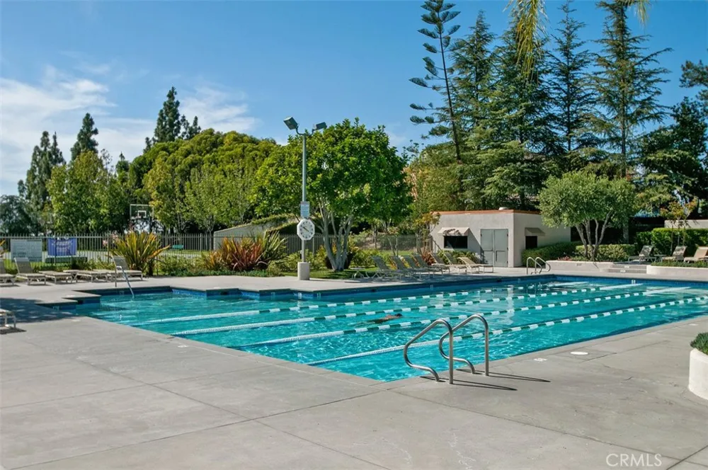 22385 Pineglen Mission Viejo, CA 92692