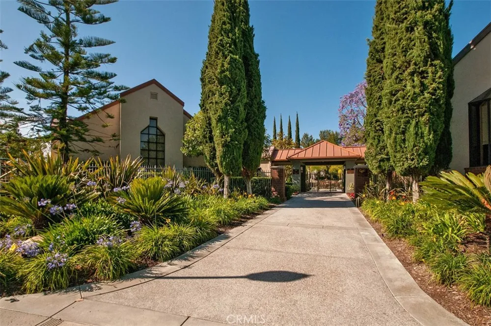 22385 Pineglen Mission Viejo, CA 92692
