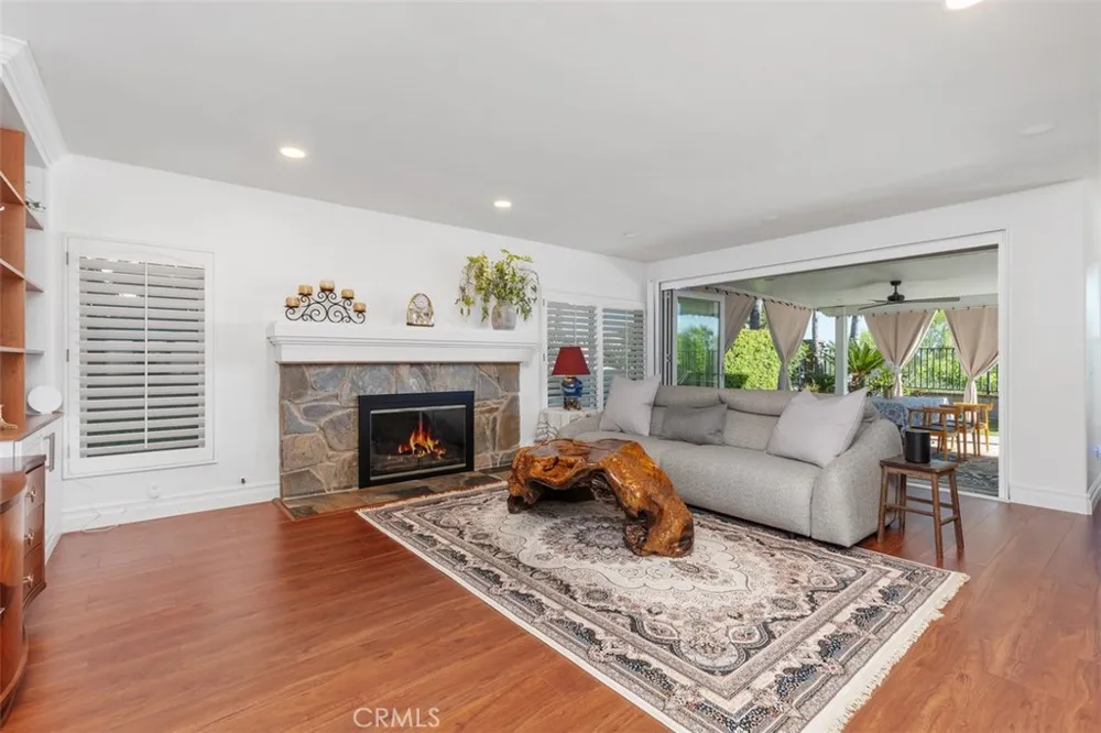 22385 Pineglen Mission Viejo, CA 92692