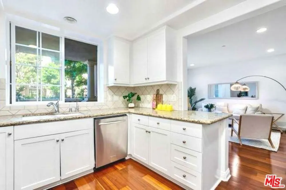 13173 Pacific #103 Playa Vista, CA 90094