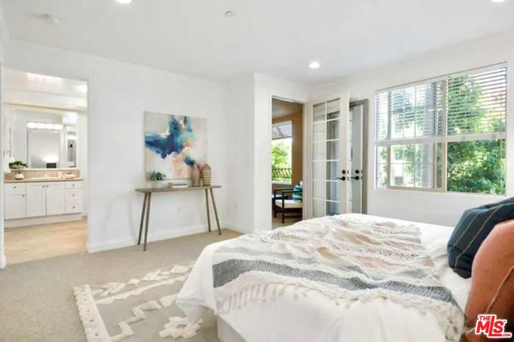13173 Pacific #103 Playa Vista, CA 90094