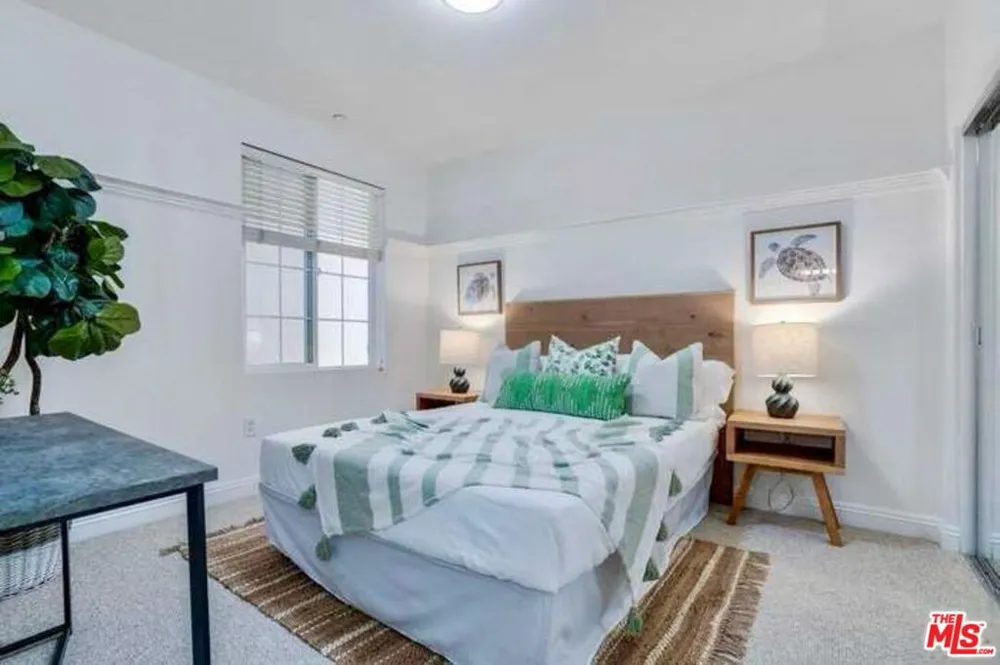 13173 Pacific #103 Playa Vista, CA 90094