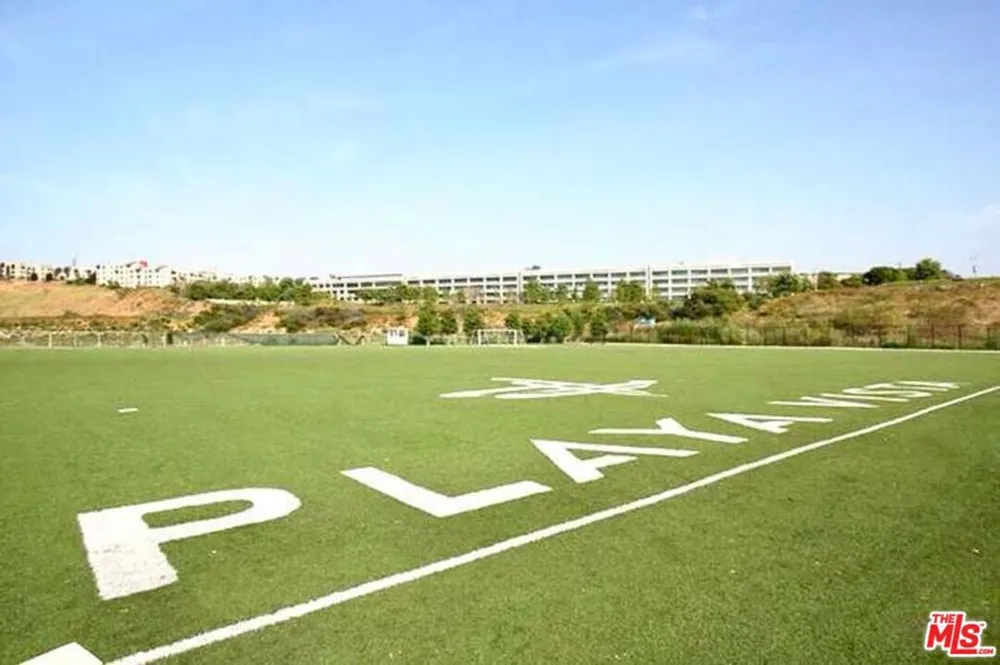 13173 Pacific #103 Playa Vista, CA 90094