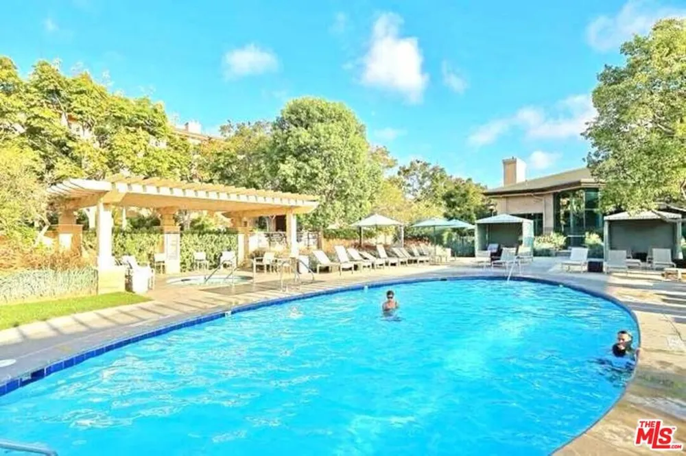 13173 Pacific #103 Playa Vista, CA 90094