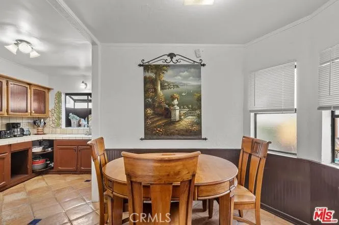 11146 Huston Street Studio City, CA 91601