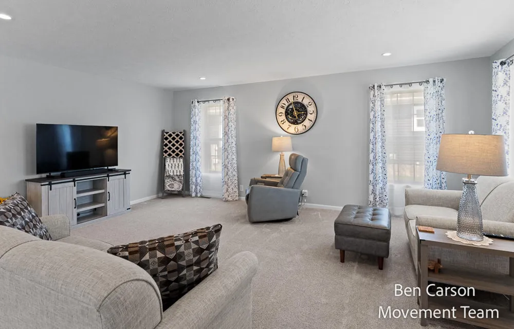 5227 Floral Wood Lane Holland, MI 49423