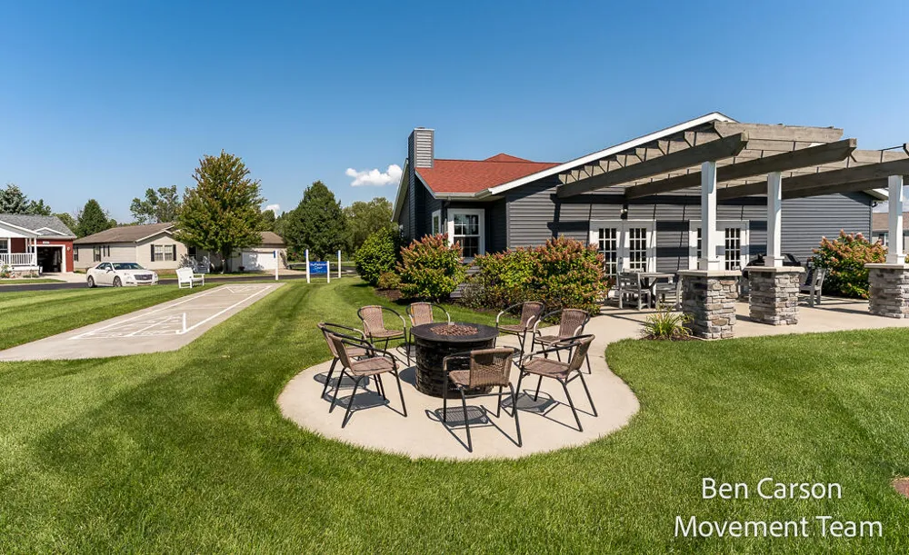 5227 Floral Wood Lane Holland, MI 49423