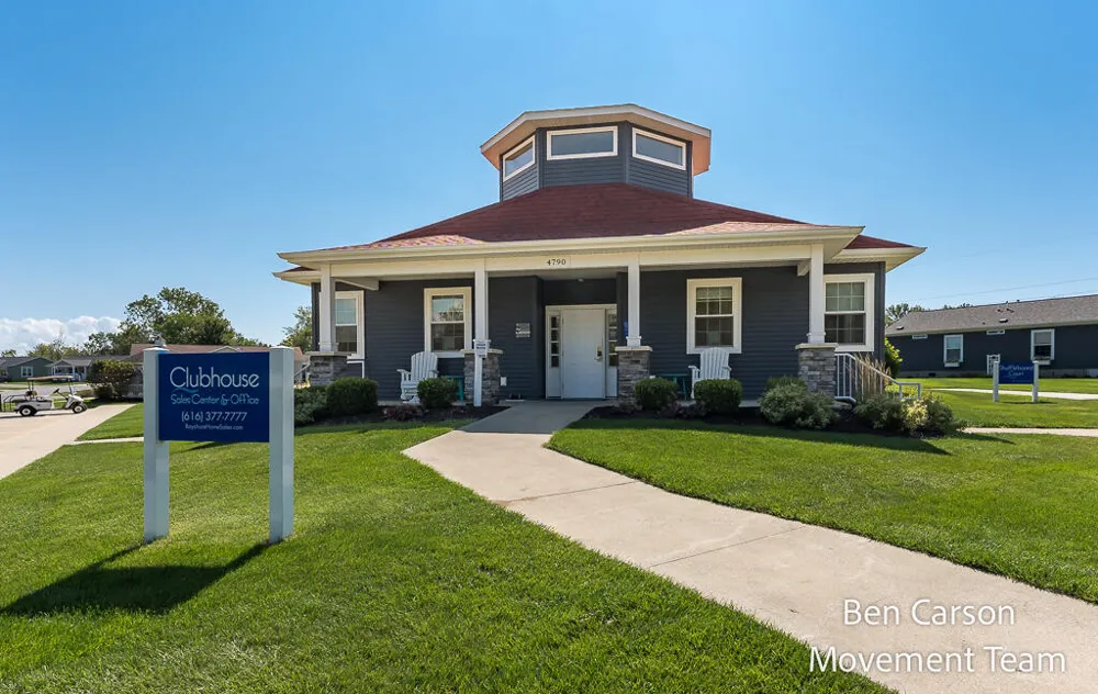 5227 Floral Wood Lane Holland, MI 49423