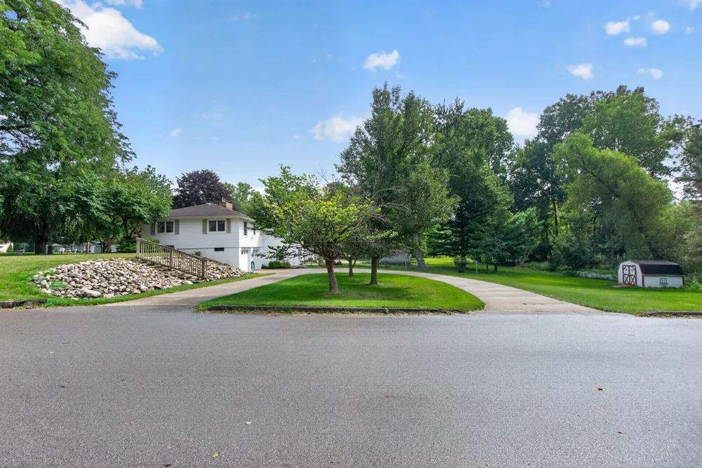 1521 Jericho Road Jackson, MI 49203