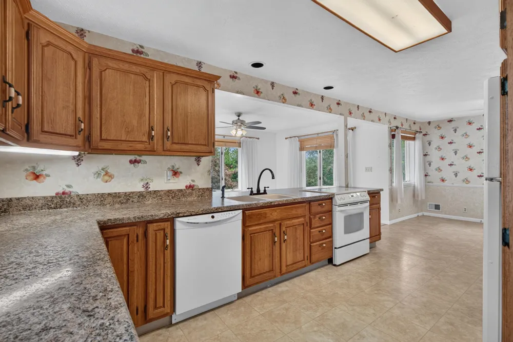 1521 Jericho Road Jackson, MI 49203