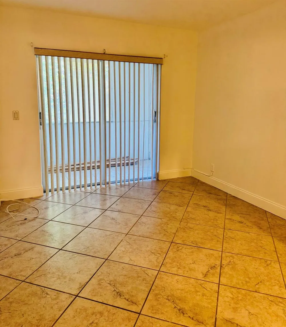 218 Kent M #M West Palm Beach, FL 33417