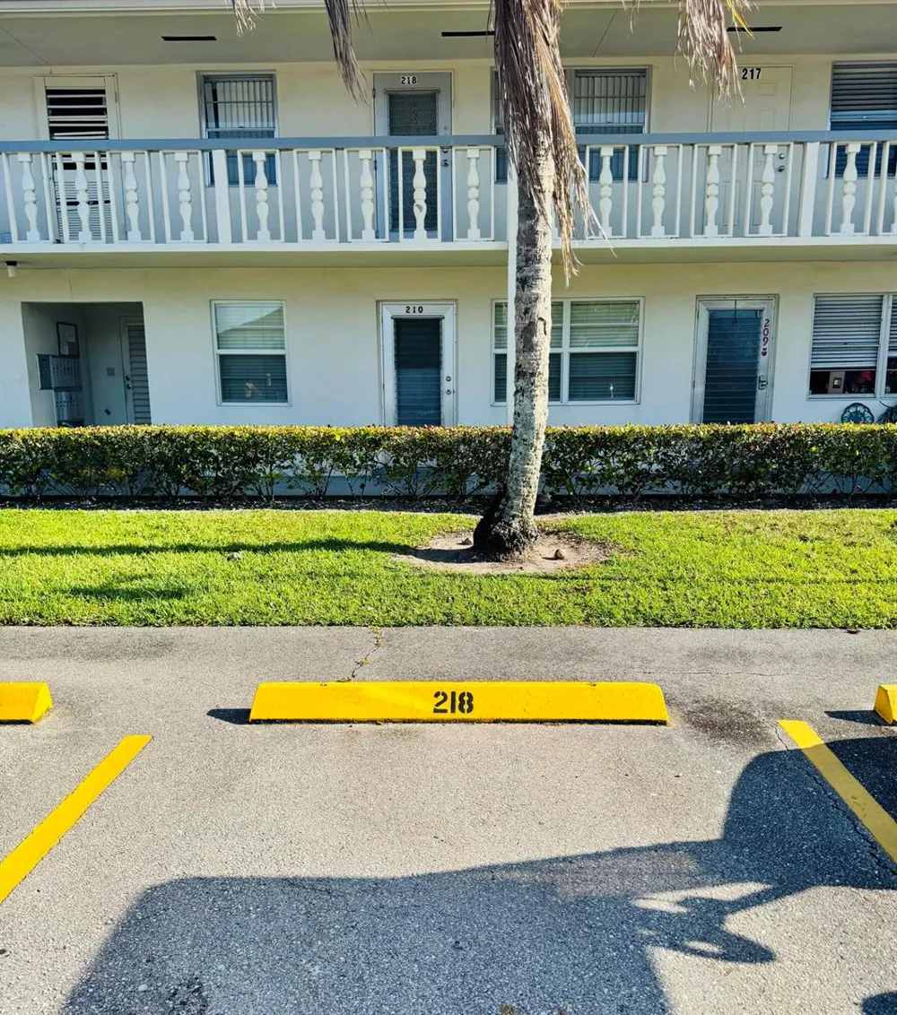 218 Kent M #M West Palm Beach, FL 33417