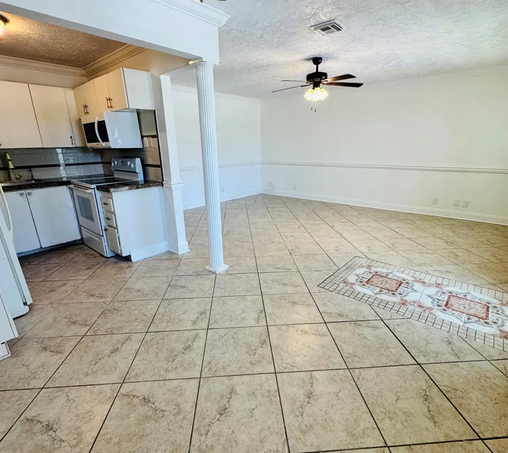 218 Kent M #M West Palm Beach, FL 33417